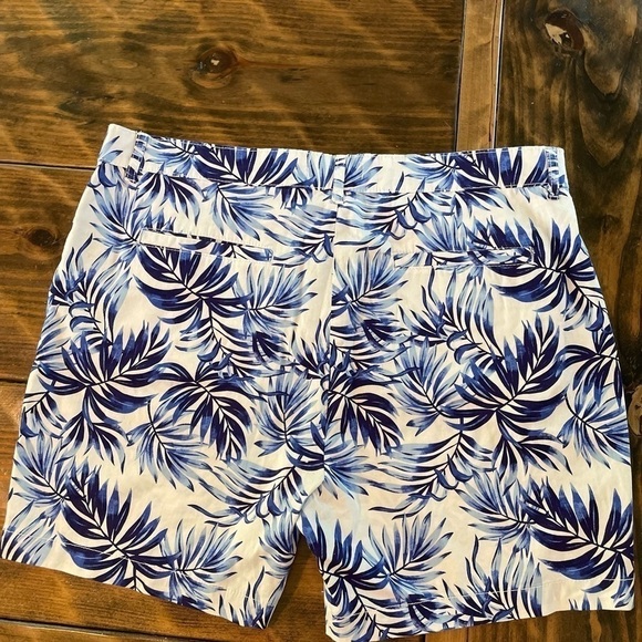 Caribbean Joe Tropical Bermuda Shorts 16 w/stretch 5” - Picture 2 of 5